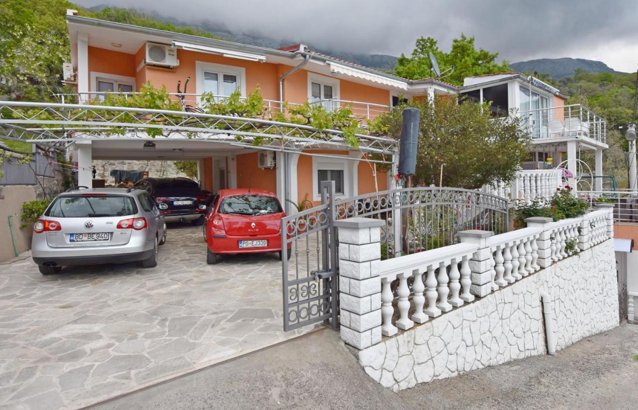 Apartments Siljak Petrovac Buitenkant foto