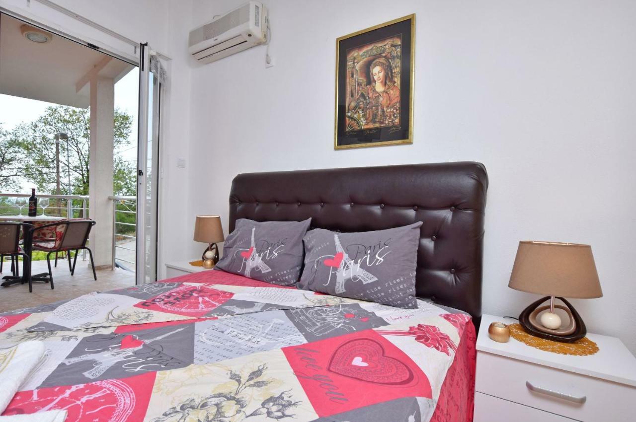 Apartments Siljak Petrovac Buitenkant foto