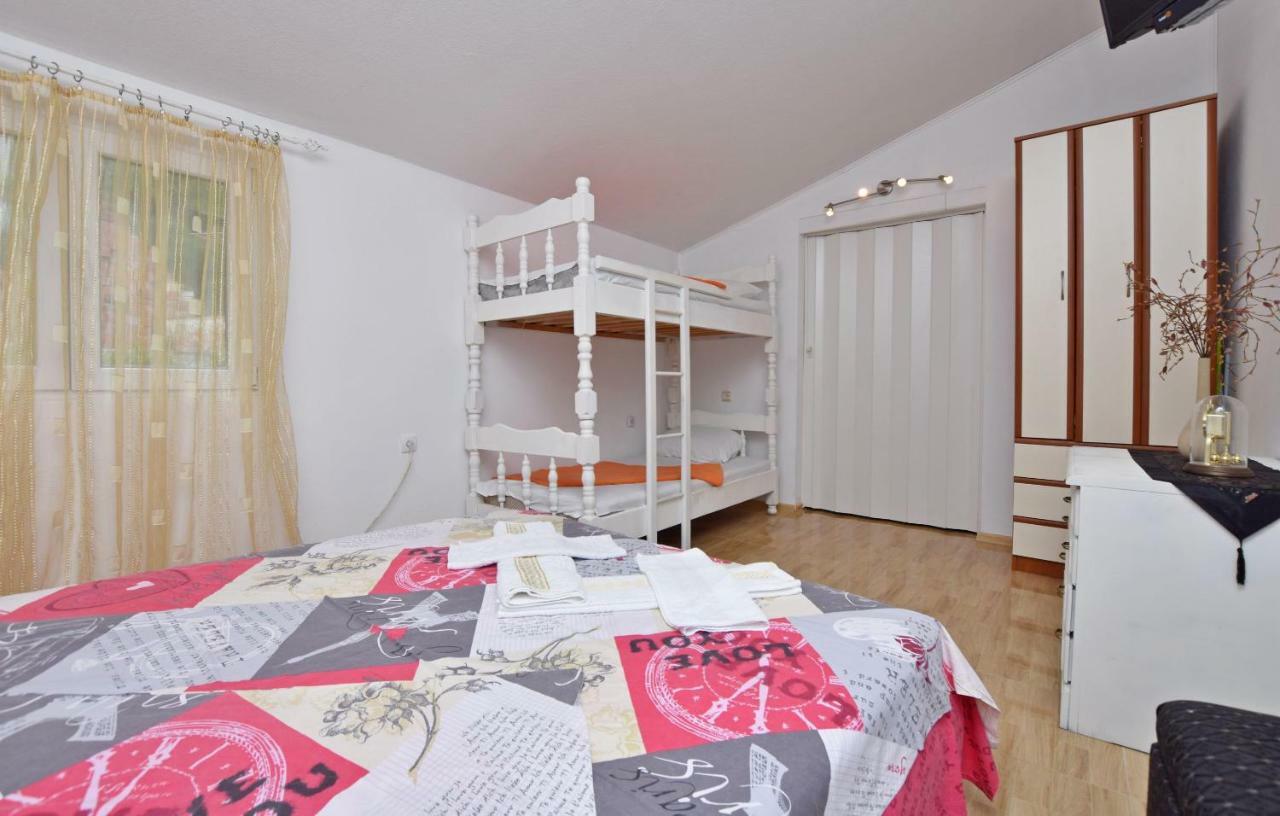 Apartments Siljak Petrovac Buitenkant foto
