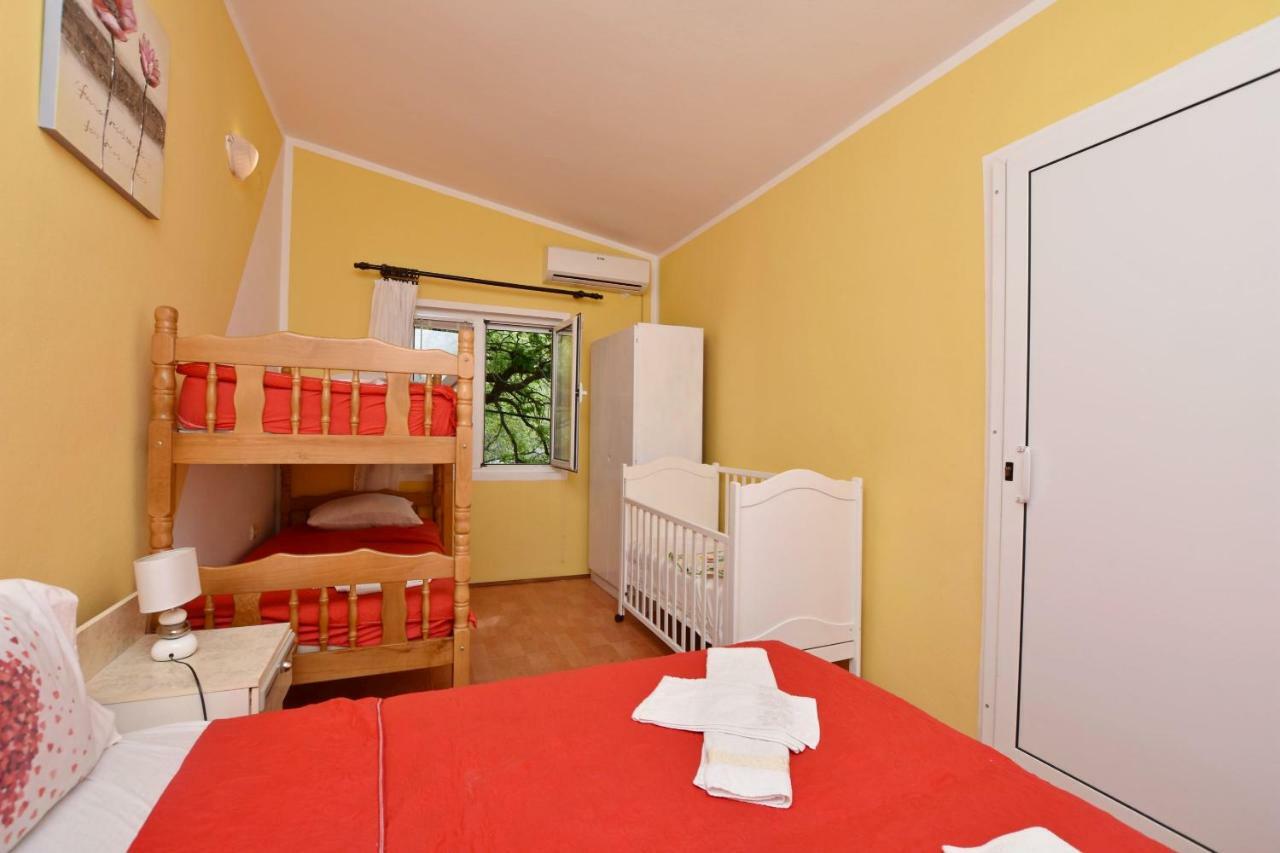 Apartments Siljak Petrovac Buitenkant foto