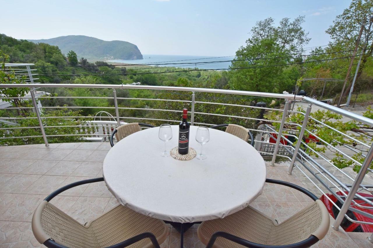 Apartments Siljak Petrovac Buitenkant foto