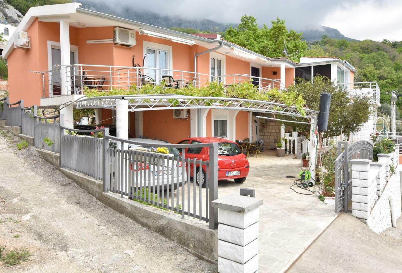 Apartments Siljak Petrovac Buitenkant foto