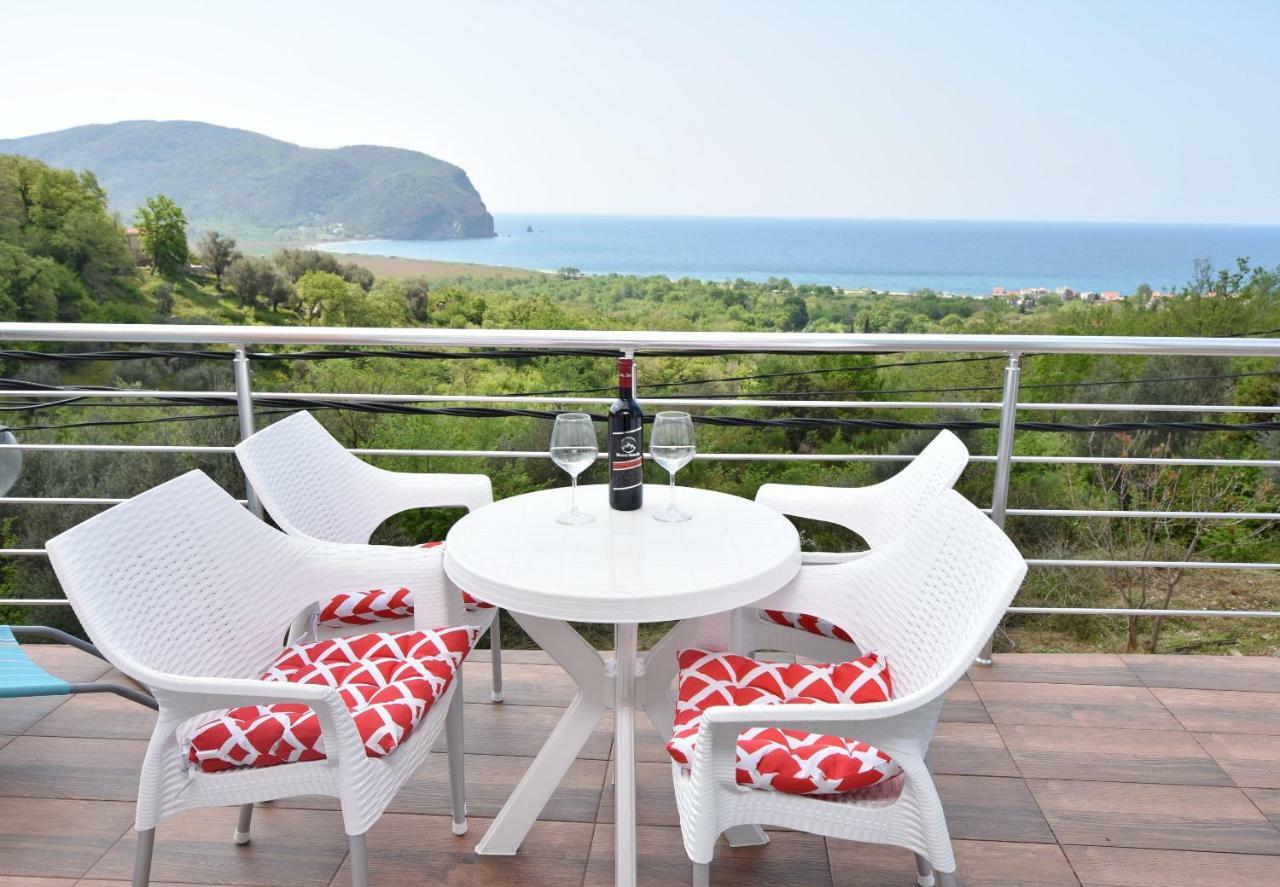 Apartments Siljak Petrovac Buitenkant foto