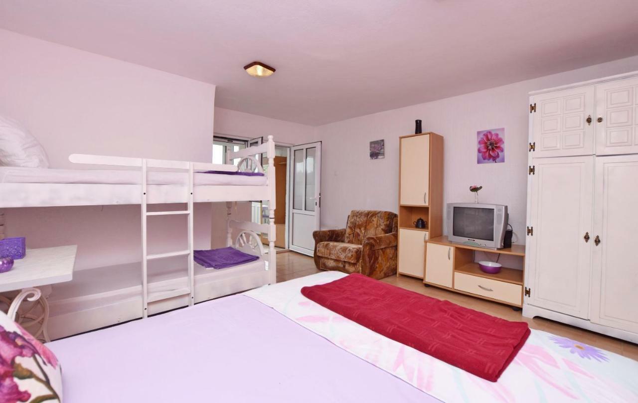 Apartments Siljak Petrovac Buitenkant foto