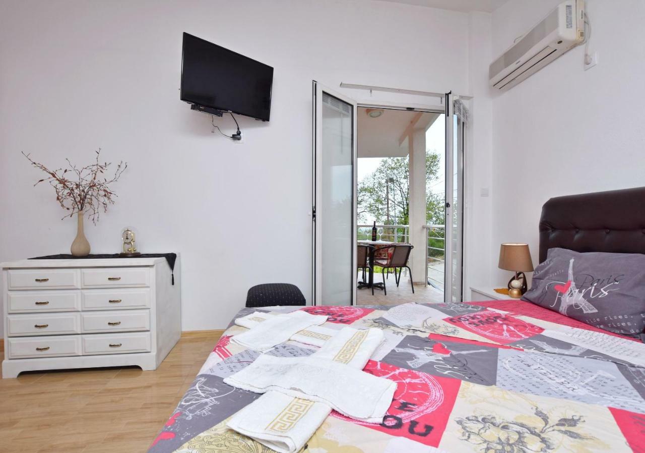 Apartments Siljak Petrovac Buitenkant foto