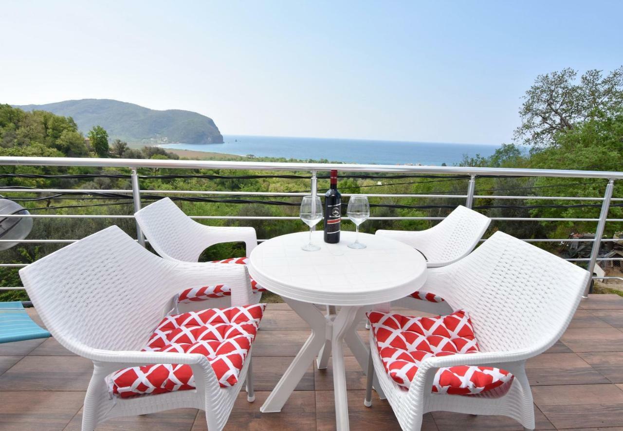 Apartments Siljak Petrovac Buitenkant foto
