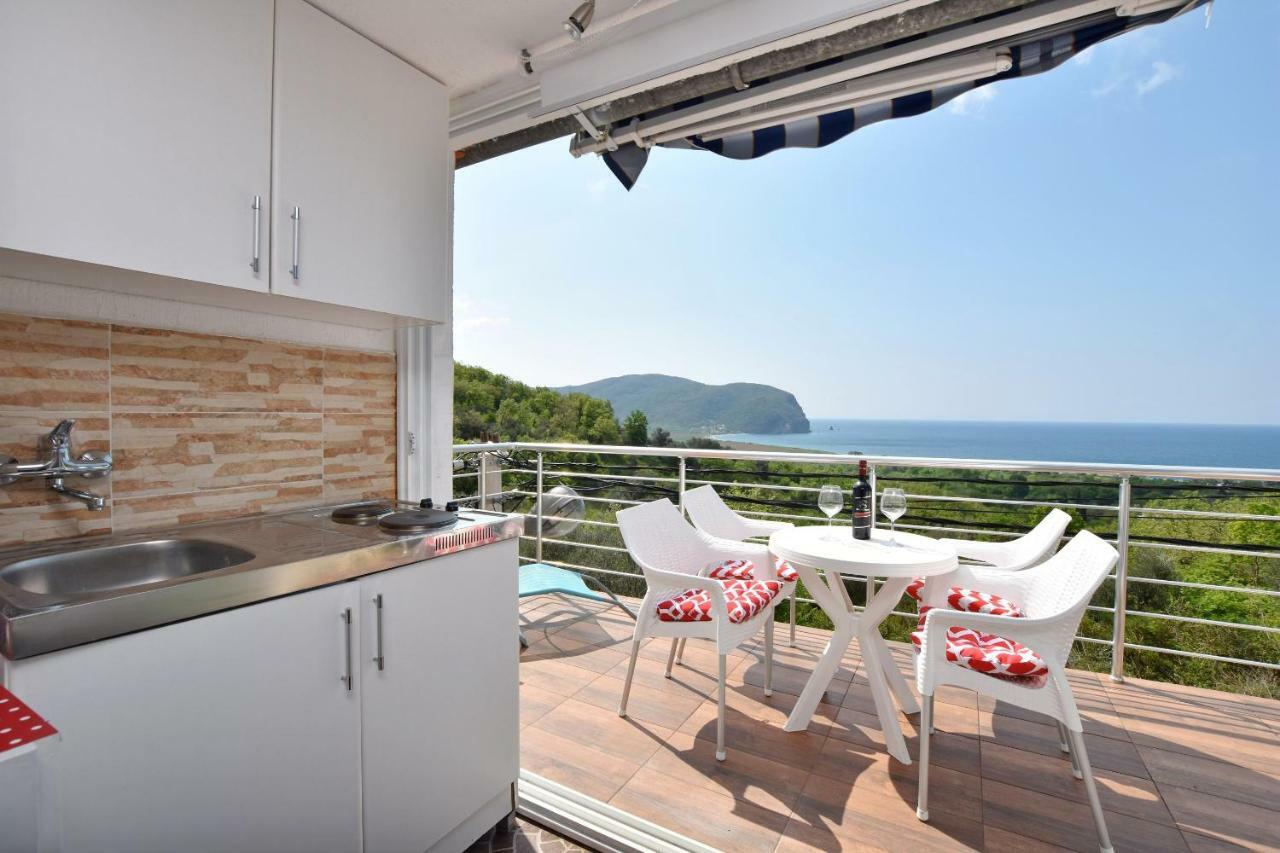 Apartments Siljak Petrovac Buitenkant foto