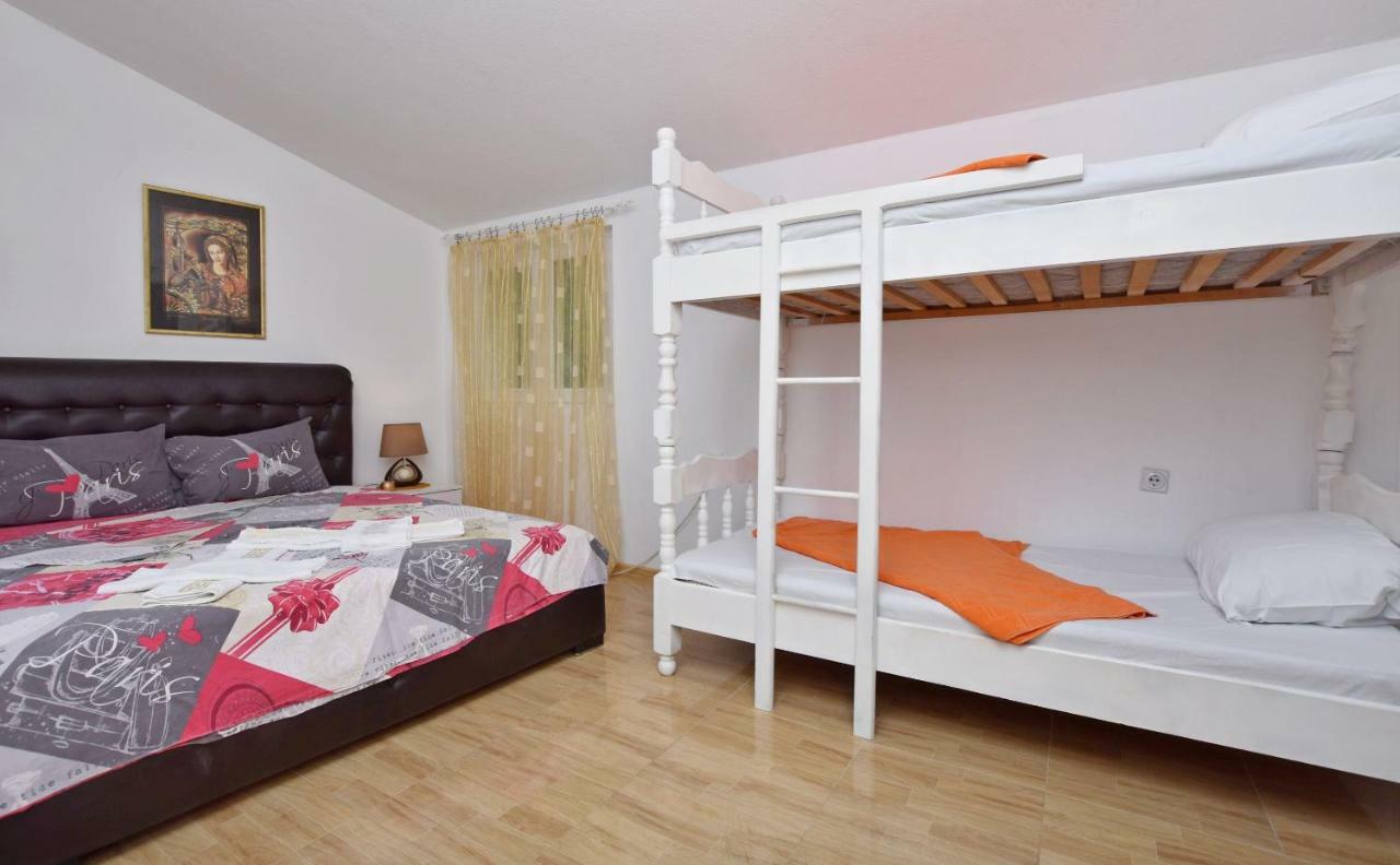 Apartments Siljak Petrovac Buitenkant foto